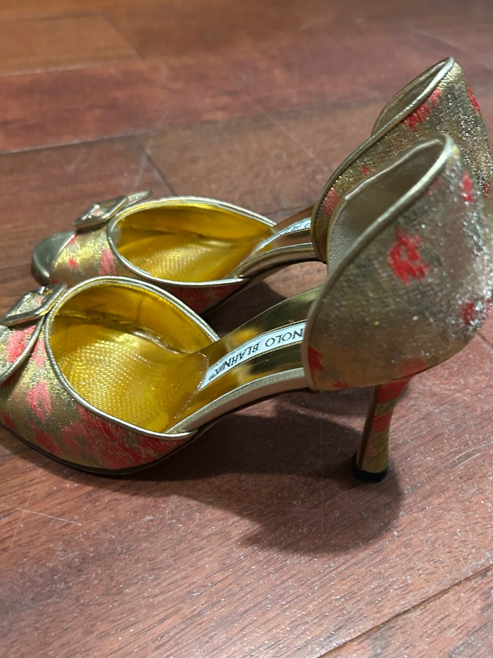 Manolo Blahnik D’Orsay Pump - Picture 7 of 12